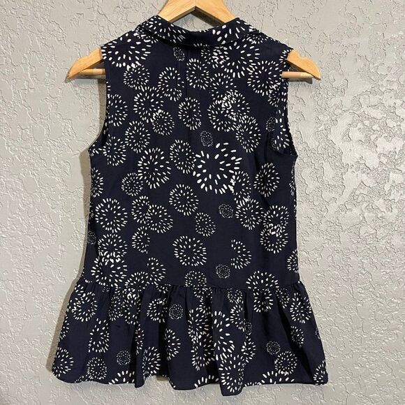 Cabi Sleeveless Button Down Top - Picture 3 of 7